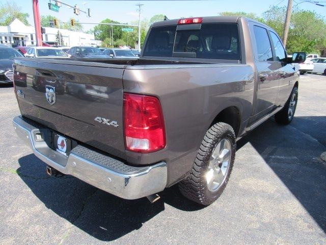 RAM 1500 SLT Crew Cab SWB 4WD 2018