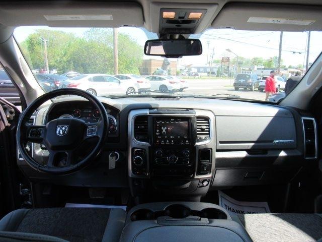 RAM 1500 SLT Crew Cab SWB 4WD 2018