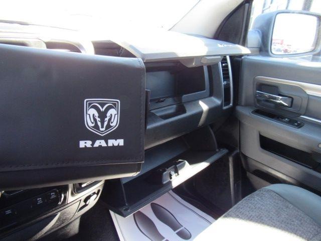 RAM 1500 SLT Crew Cab SWB 4WD 2018