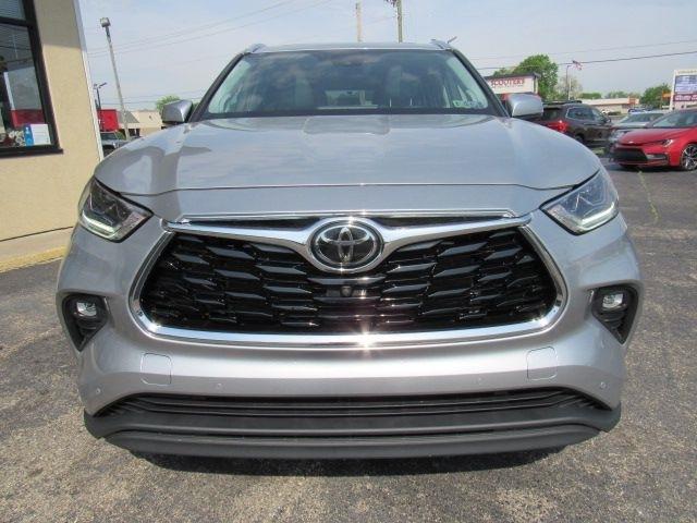 Toyota Highlander Limited AWD V6 2022