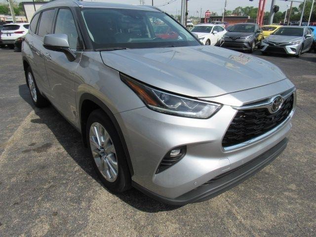Toyota Highlander Limited AWD V6 2022