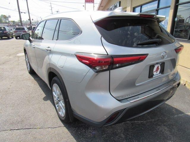 Toyota Highlander Limited AWD V6 2022