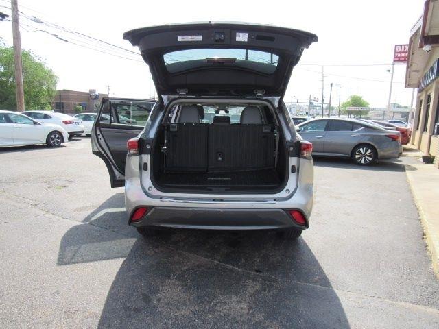 Toyota Highlander Limited AWD V6 2022