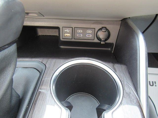 Toyota Highlander Limited AWD V6 2022