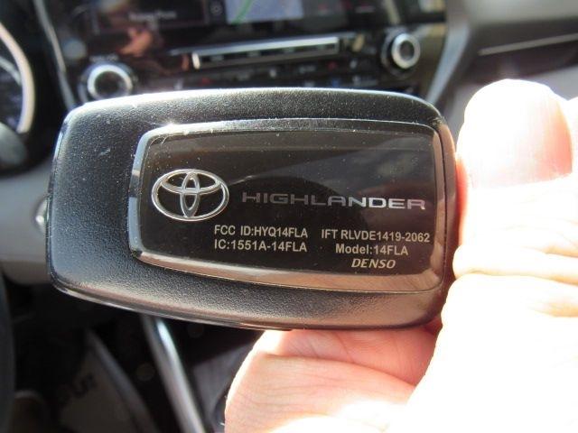 Toyota Highlander Limited AWD V6 2022