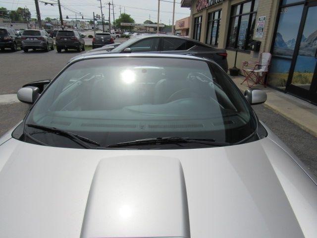 Ford Thunderbird Deluxe 2005