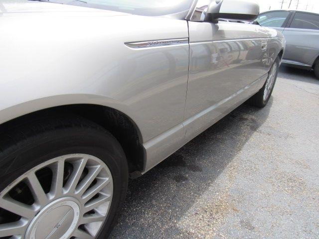 Ford Thunderbird Deluxe 2005