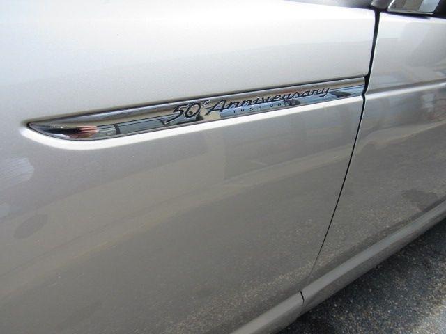 Ford Thunderbird Deluxe 2005