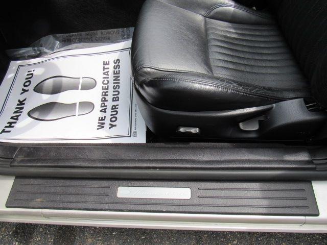 Ford Thunderbird Deluxe 2005