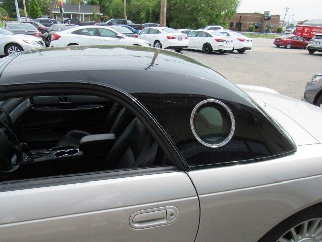 Ford Thunderbird Deluxe 2005