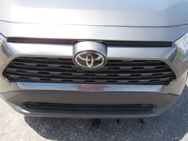 Toyota RAV4 XLE 2021