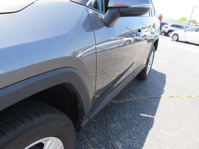 Toyota RAV4 XLE 2021