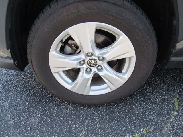 Toyota RAV4 XLE 2021