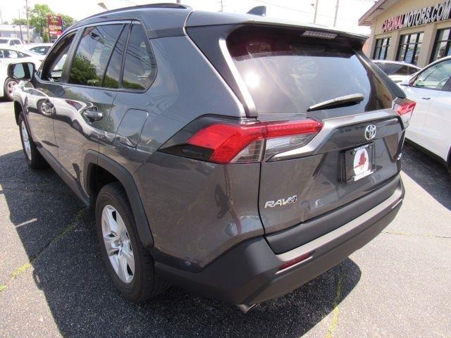Toyota RAV4 XLE 2021