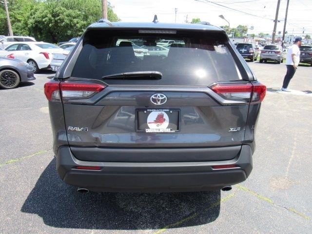 Toyota RAV4 XLE 2021
