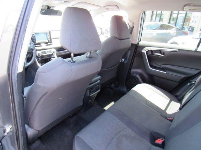 Toyota RAV4 XLE 2021