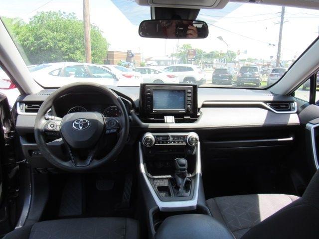 Toyota RAV4 XLE 2021