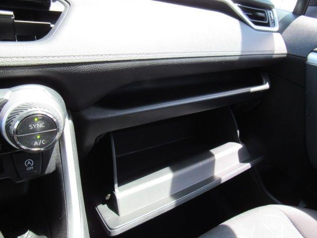 Toyota RAV4 XLE 2021