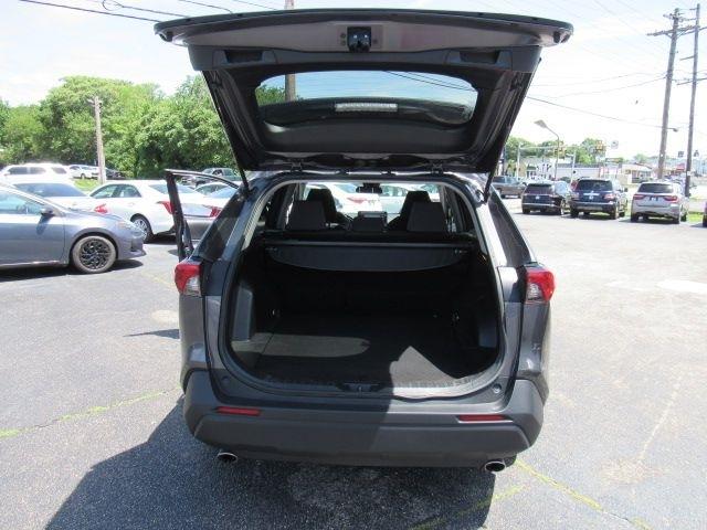 Toyota RAV4 XLE 2021