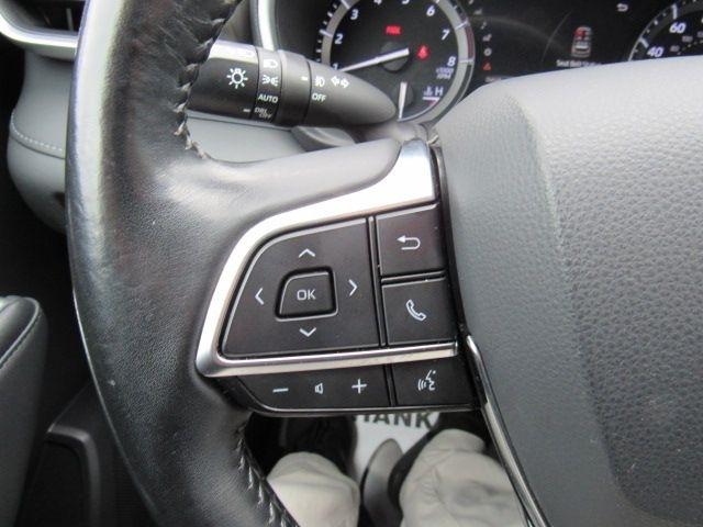 Toyota Highlander XLE Nav AWD V6 2021