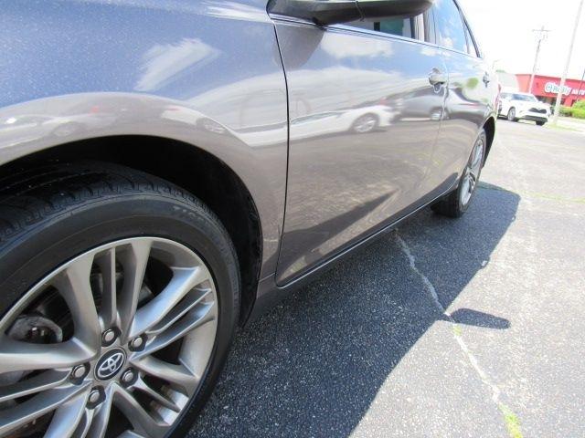 Toyota Camry SE 2017
