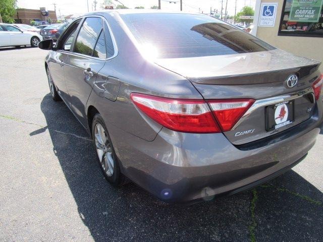 Toyota Camry SE 2017