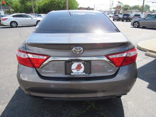 Toyota Camry SE 2017