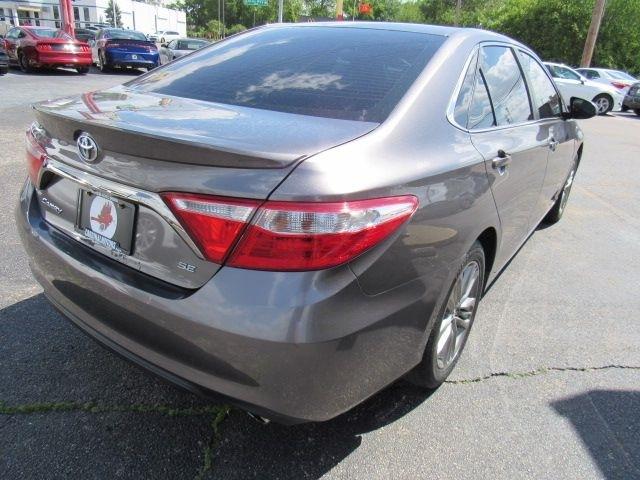 Toyota Camry SE 2017