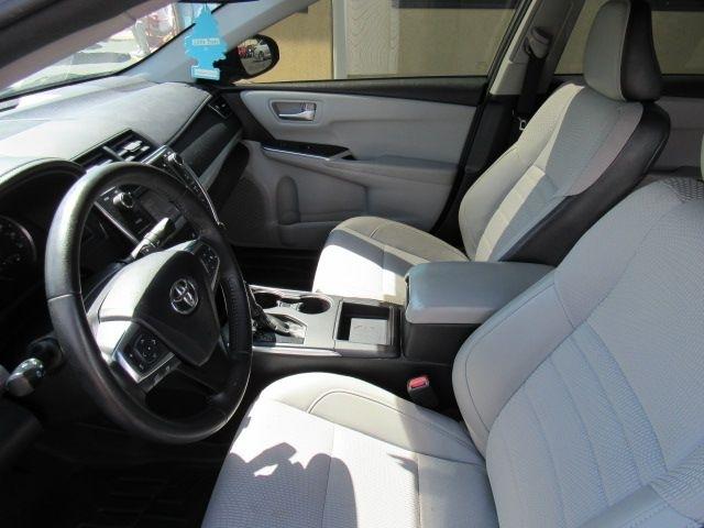 Toyota Camry SE 2017
