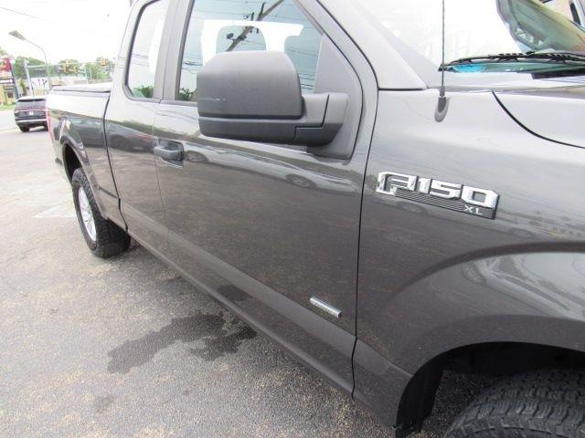 Ford F-150 XL SuperCab 8-ft. Bed 4WD 2015