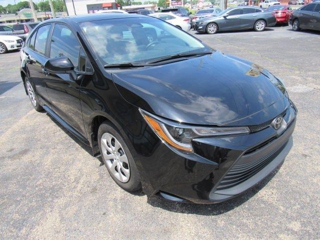 Toyota Corolla LE 2025