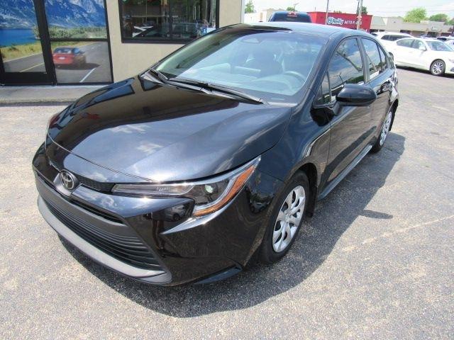 Toyota Corolla LE 2025