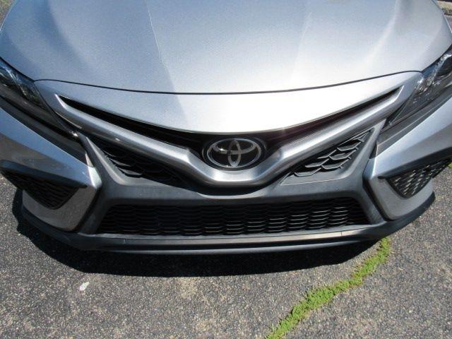 Toyota Camry SE 2022
