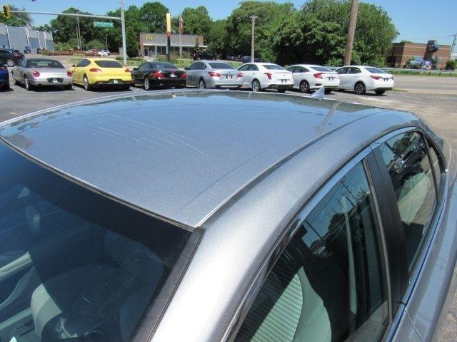 Toyota Camry SE 2022