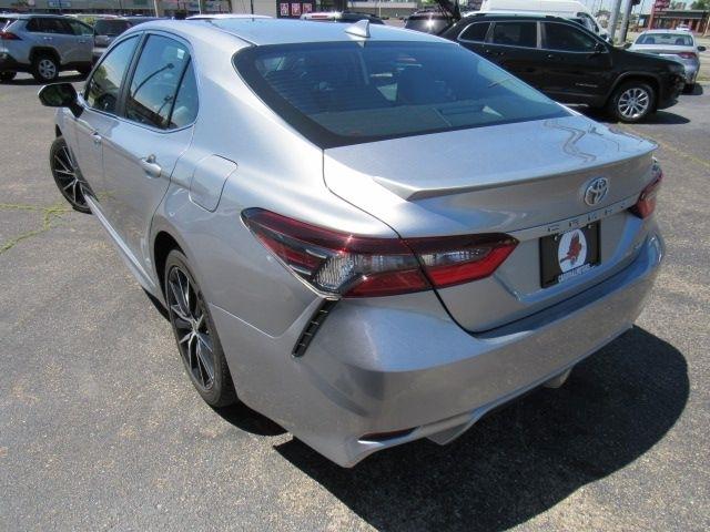 Toyota Camry SE 2022