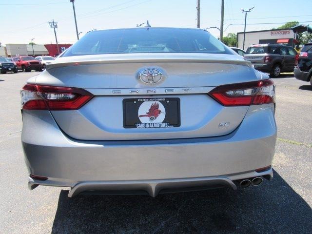 Toyota Camry SE 2022