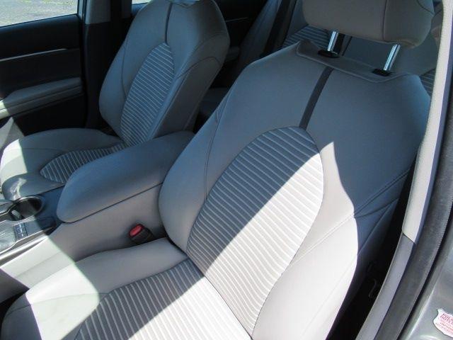 Toyota Camry SE 2022