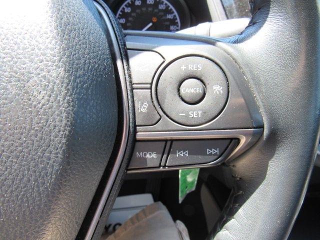 Toyota Camry SE 2022