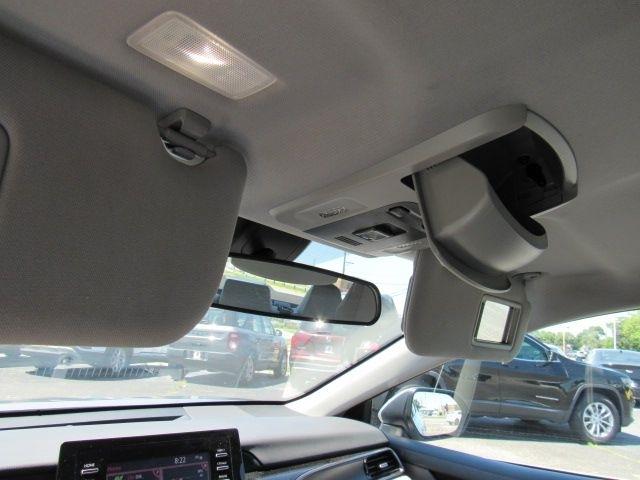 Toyota Camry SE 2022