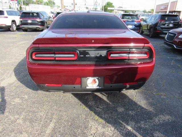 Dodge Challenger SXT 2021