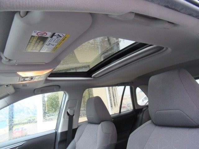 Toyota RAV4 XLE AWD 2019