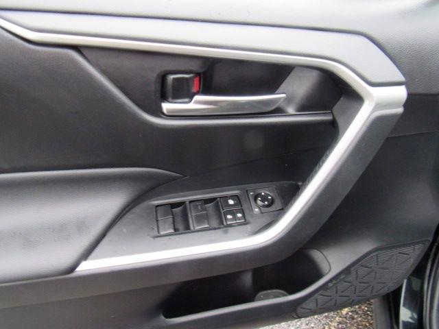 Toyota RAV4 XLE AWD 2019