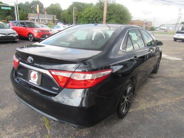Toyota Camry XLE V6 2015