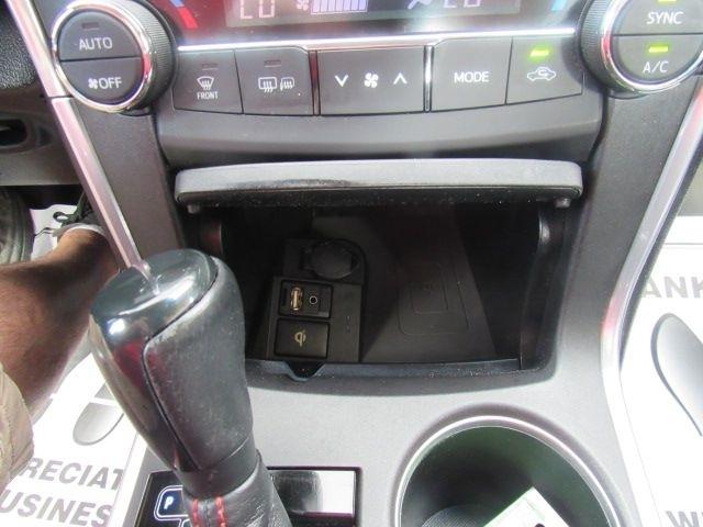 Toyota Camry XLE V6 2015