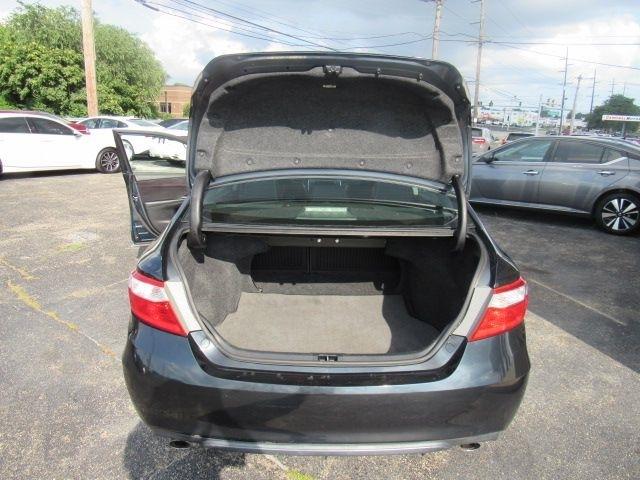 Toyota Camry XLE V6 2015