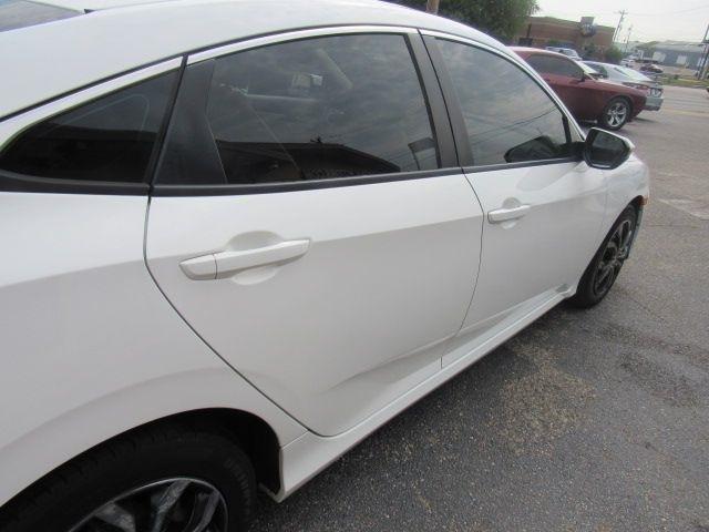 Honda Civic LX Sedan CVT 2017