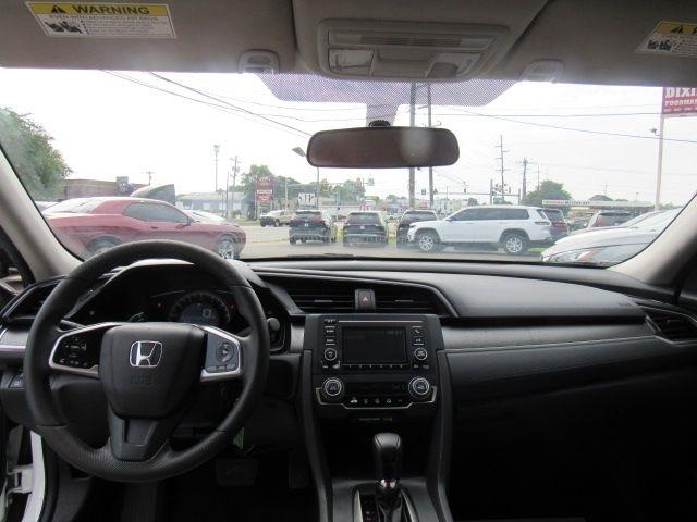 Honda Civic LX Sedan CVT 2017