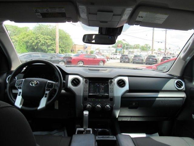 Toyota Tundra SR5 5.7L V8 Double Cab 2WD 2018