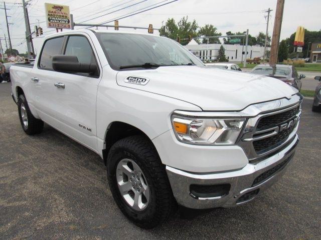 Bright White Clearcoat 2019 RAM 1500 Pickup Truck Four-Wheel Drive Automatic