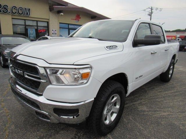 RAM 1500 Tradesman Crew Cab SB 4WD 2019